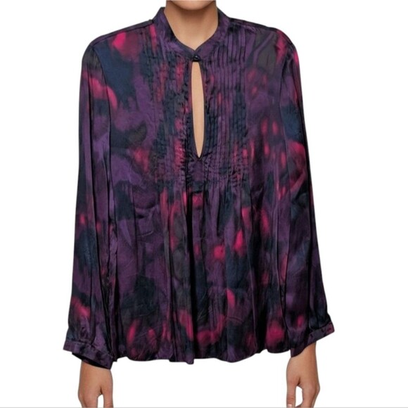 Theory Bianca Vague silk Pintuck keyhole abstract blouse size Large watercolor - Picture 1 of 10